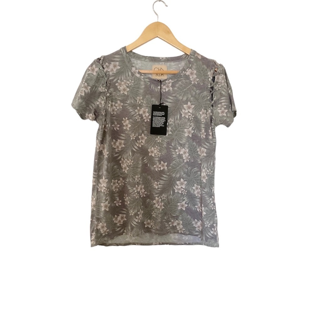 Chaser Vintage Tropical Print‎ Tee NWT Size Medium